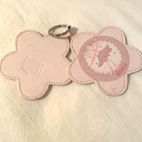 Ballet Bath Towel Soap Dish Set With Photo/ Mirror Keychain - Picture 15 of 16